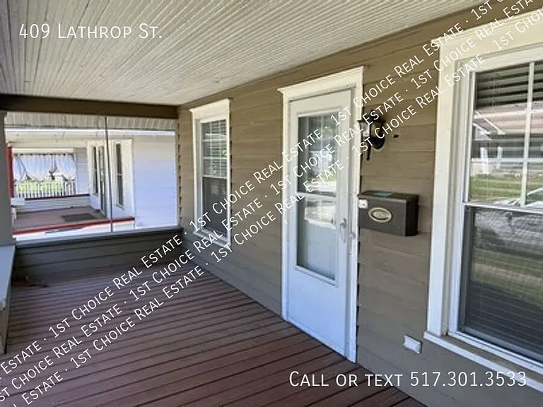 409 Lathrop St — Photo 2