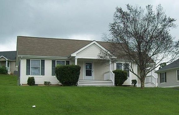 2nd image of 114 Blaine St