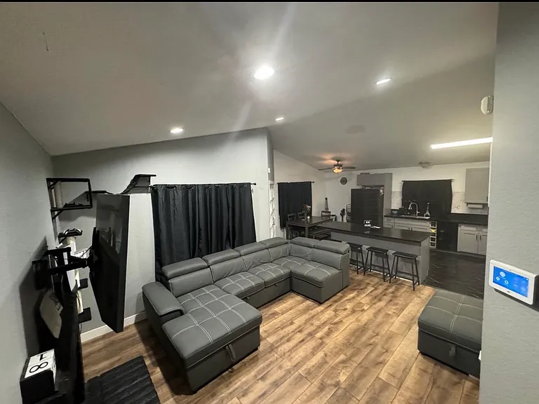 24452 Robie Ct — Photo 16