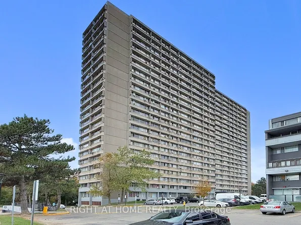 10 Sunny Glenway, Toronto, ON