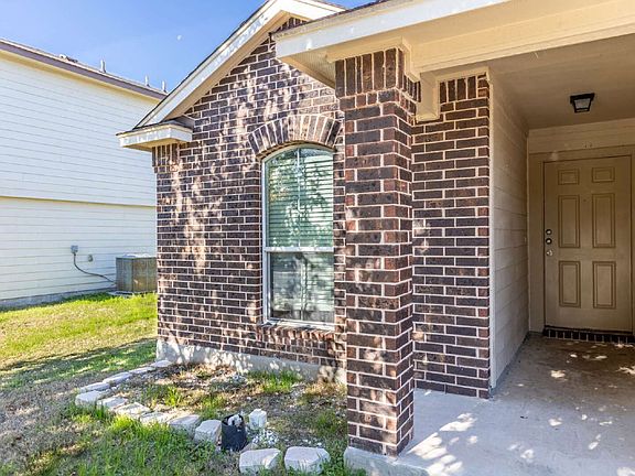 2nd image of 757 Wolfeton Way
