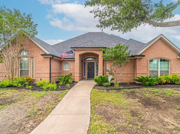3021 Coventry Ln, Waxahachie, TX 75165