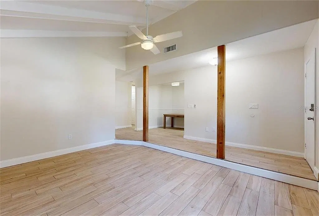 3 bed, 2.0 bath, 1732 sqft, $2,400 — Photo 4
