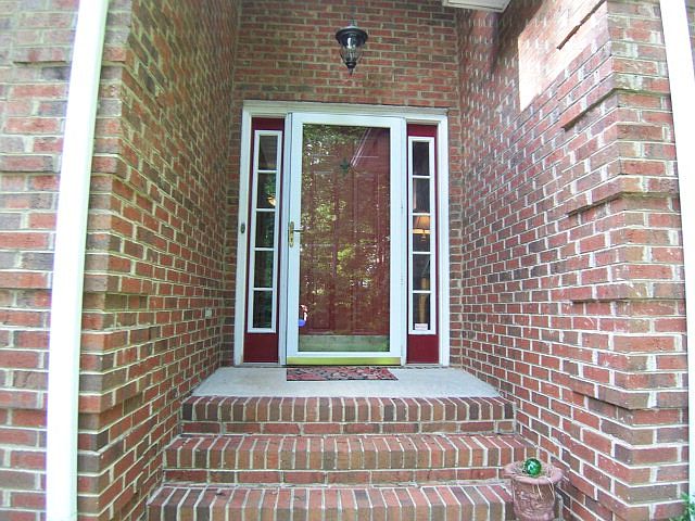 1st image of 104 Whitehaven Ct
