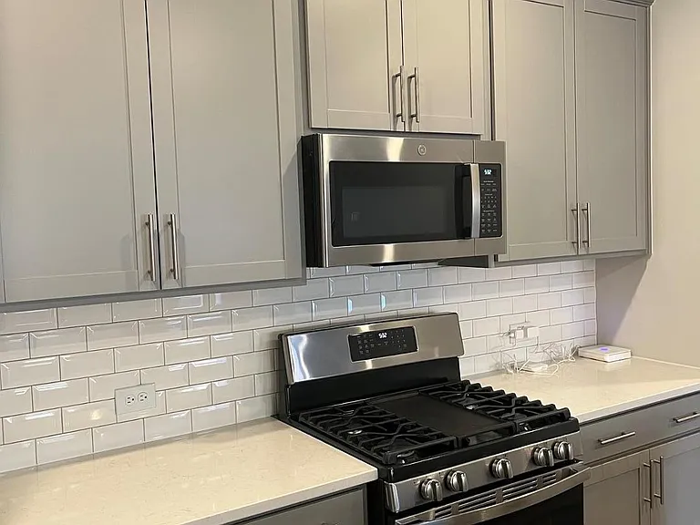 2236 Kasota Ln — Photo 13