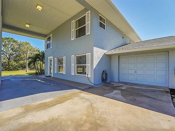 3rd image of 124 Autumn Lane