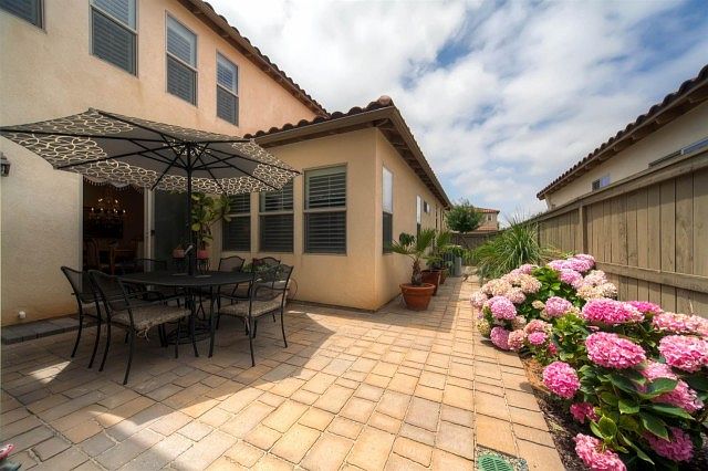 2nd image of 558 Trovita Ct