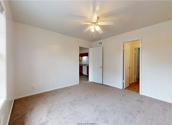 4th image of 2404 Bosque Dr #C
