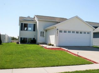 3611 34th St S, Moorhead, MN 56560