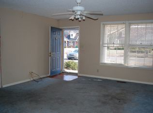 324 Kelsey Dr, Clarksville, TN 37042