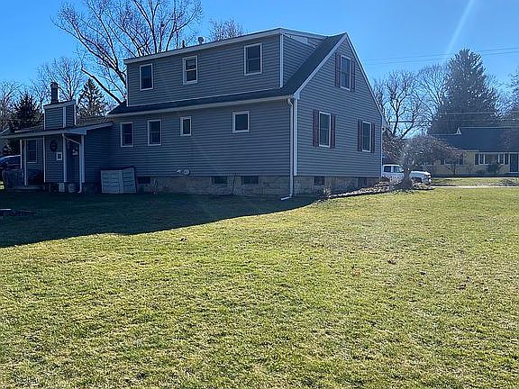 2nd image of 102 Sherwood Dr