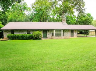 1422 Bassett Rd, Palestine, TX 75803