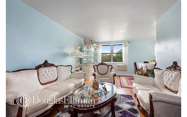 Sold by Douglas Elliman | media 21