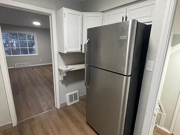3rd image of 20519 Gardenview Dr