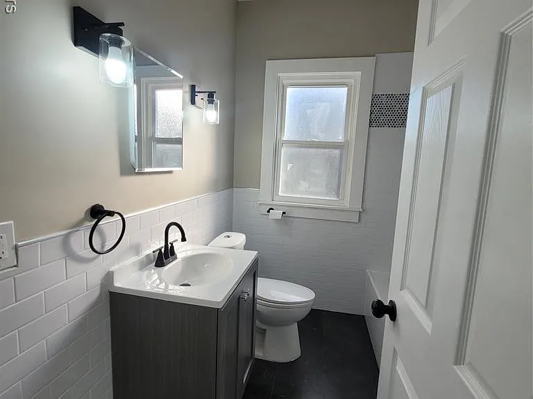 3241 Lawrence St — Photo 11