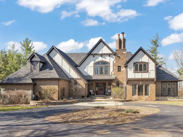 8877 Kennedy Rd, Yorkville, IL 60560