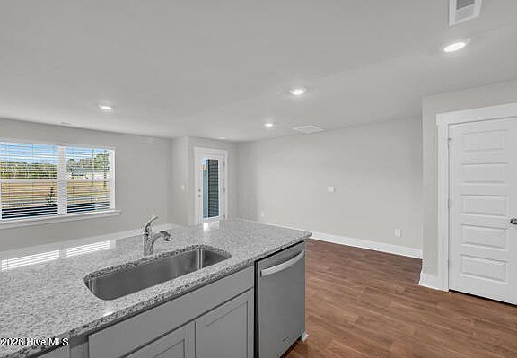 4th image of 109 N Grassland Rd