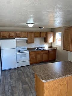 3rd image of 464 E 700th St S
