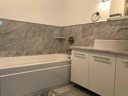 Rented by Dwell Residential Inc | media 31