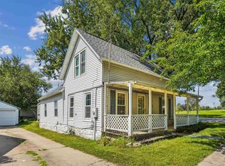 927 2nd St NW, Waverly, IA 50677