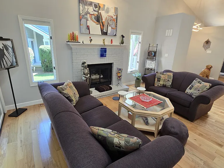 8198 Foxchase Cir — Photo 10