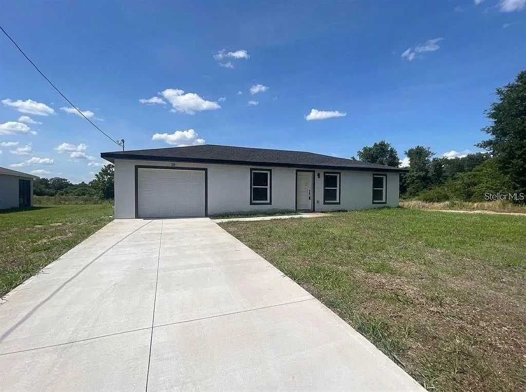 3 bed, 2.0 bath, 1011 sqft, $1,750 — Photo 1