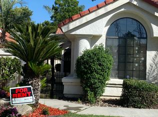 8217 Sheffield Ln, Bakersfield, CA 93311