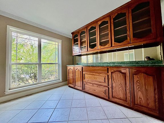 4th image of 1501 Springdale St