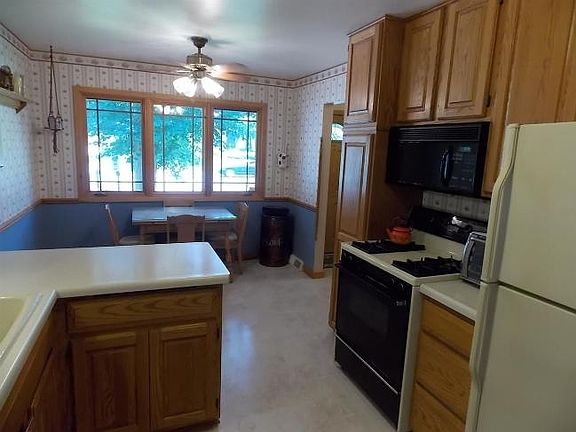 3rd image of 6134 Exchange St
