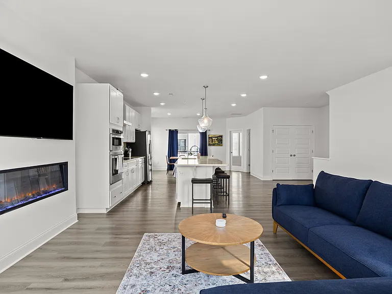 1233 S Blount St #201 — Photo 4