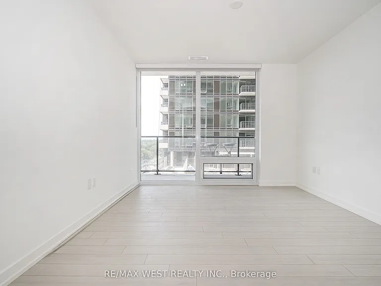 4010 Eglinton Ave W #815 — Photo 5
