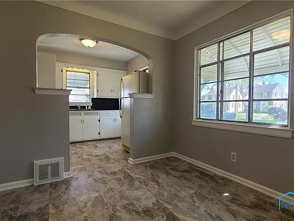 4th image of 634 Mayfair Blvd