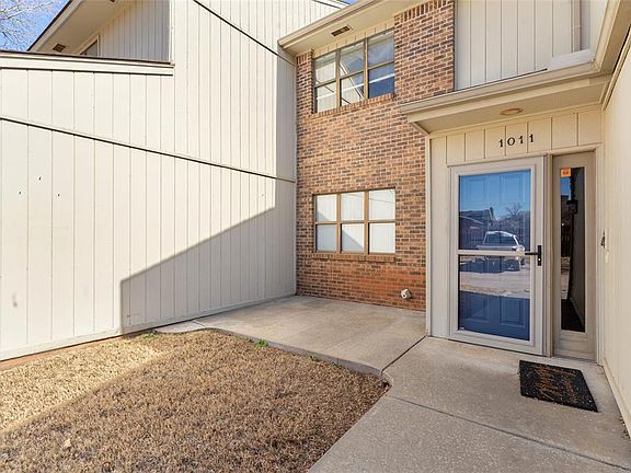 4th image of 1011 Mockingbird Ln