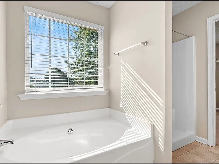 317 Franklin St — Photo 12