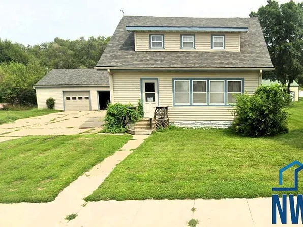 105 W Elk, South Sioux City, NE 68776