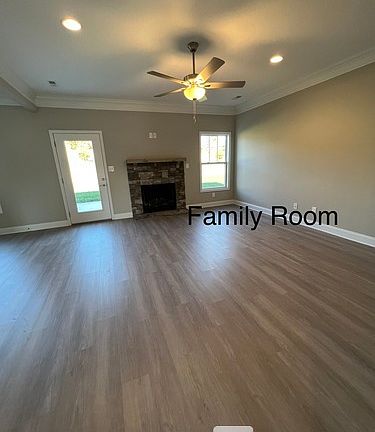 3rd image of 8513 Creek Valley Ln