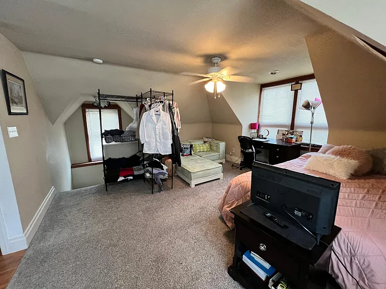 402 Edith St — Photo 15