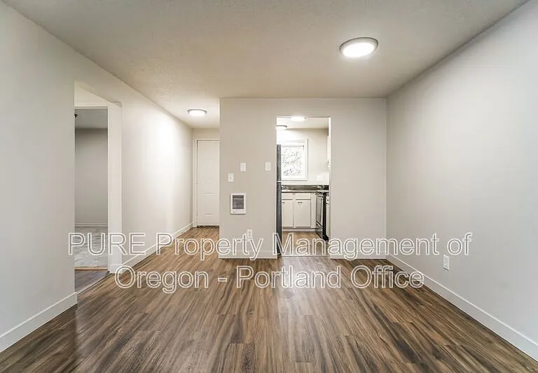 18411 E Burnside St #205 — Photo 16