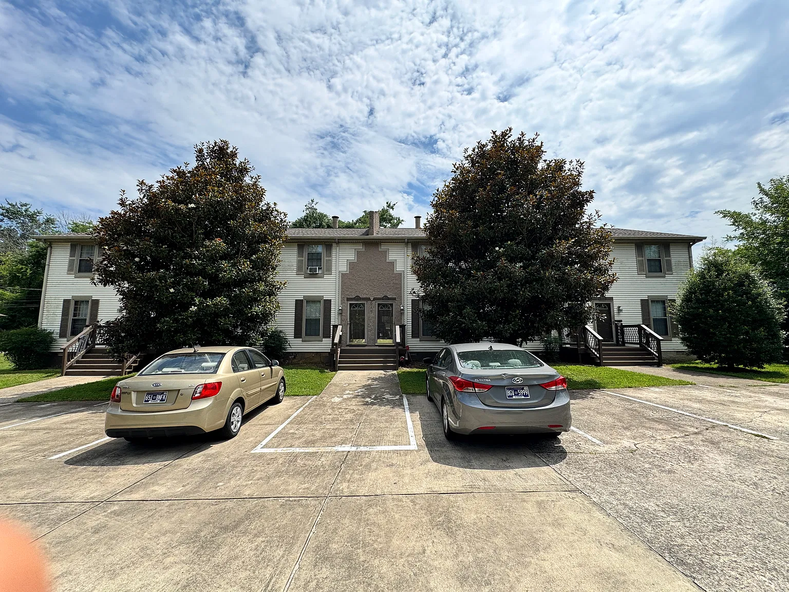 2 bed, 1.5 bath, 1200 sqft, $1,595 — Photo 1