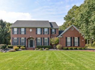 2554 Buckhead Dr, Brighton, MI 48114