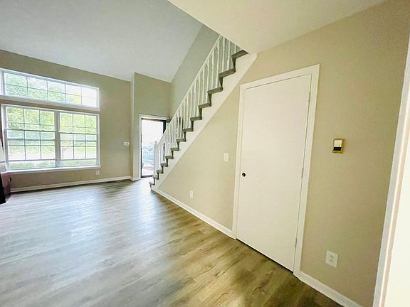 5th image of 7688 W 152nd St #2