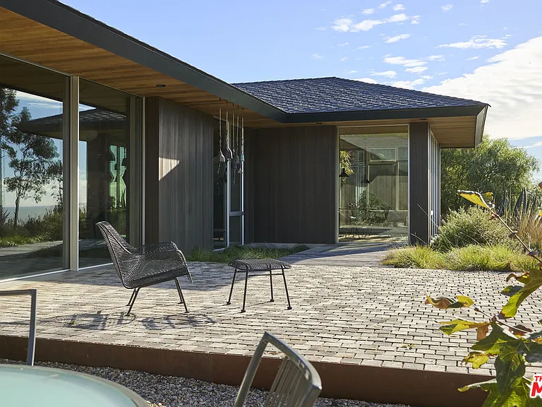 5927 Busch Dr — Photo 16