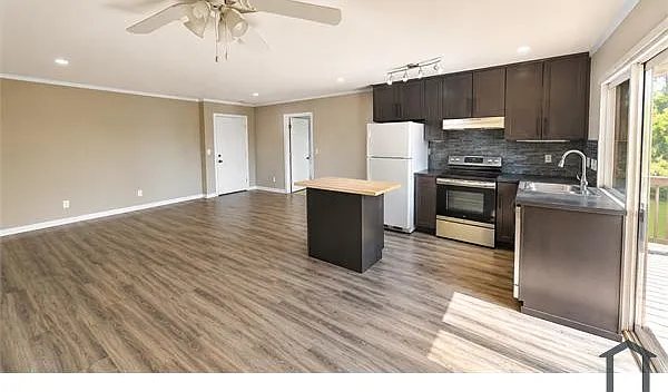 7855 Cowles Mountain Ct #A24 — Photo 2