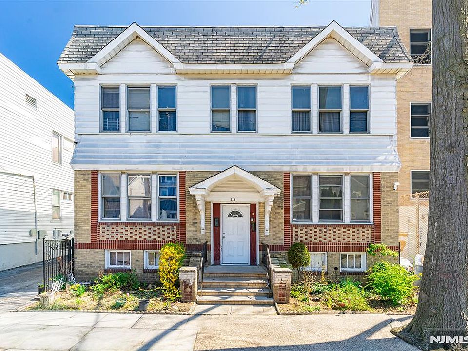 1st image of 318 Ellery Ave