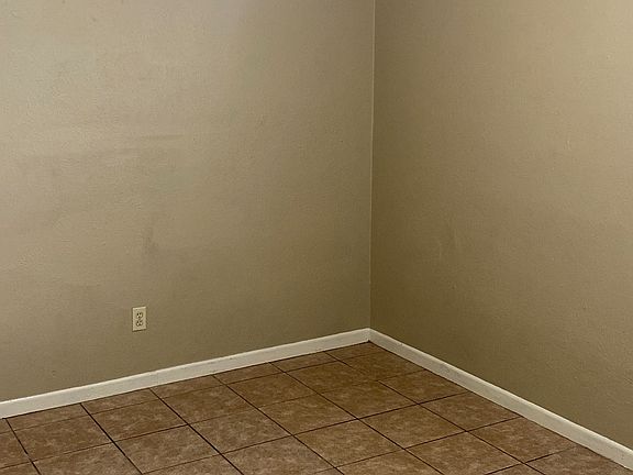 5th image of 2213 Jennifer Dr APT 1