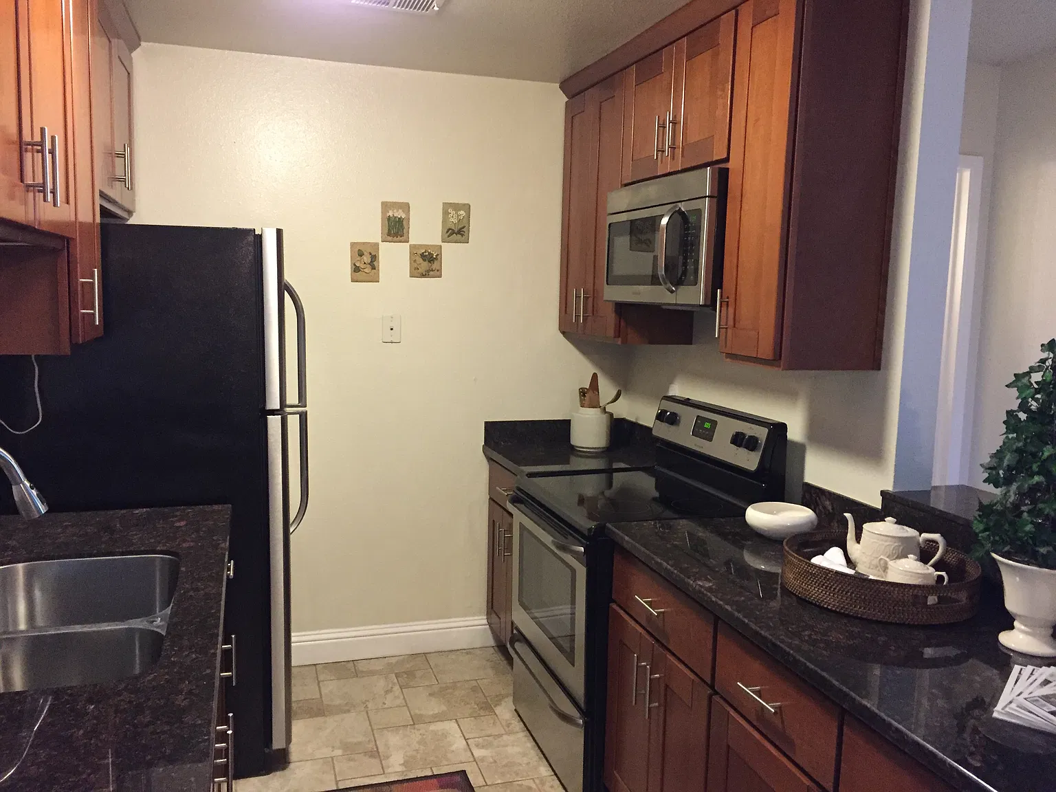 1 bed, 777 sqft, $2,200 — Photo 3
