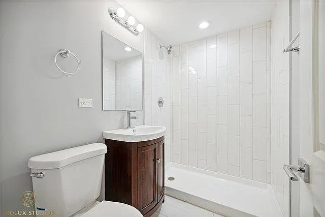 6423 S Knox Ave #1 — Photo 9