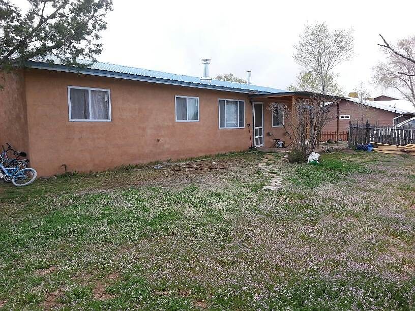1st image of 1006 Calle De Oro