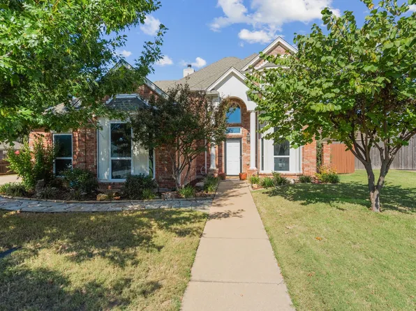 103 Honeysuckle Dr, Justin, TX 76247