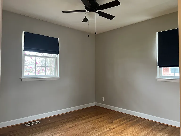 9501 Shanna Dr — Photo 11